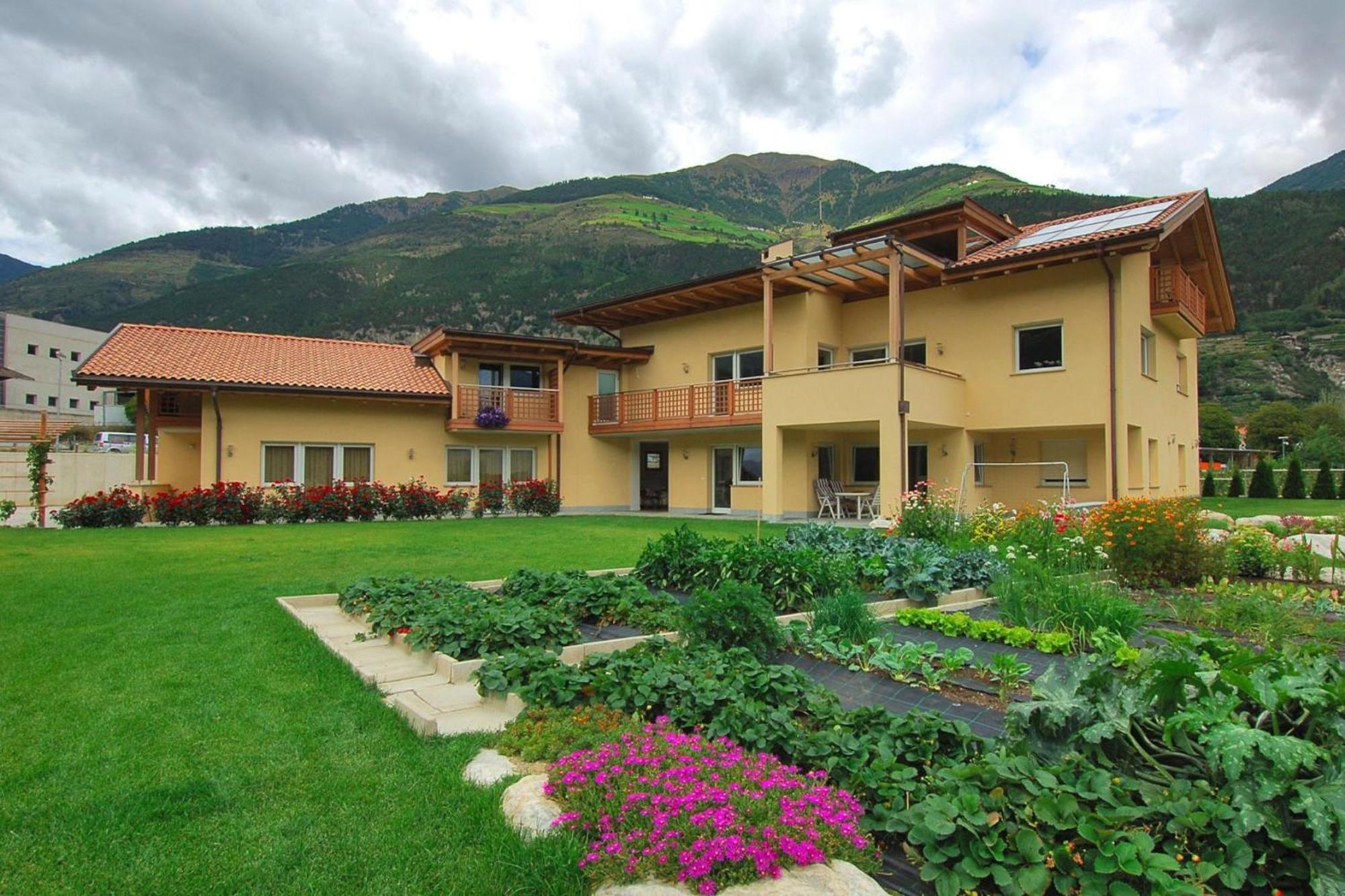 Apartment In Schlanders With Terrace Экстерьер фото
